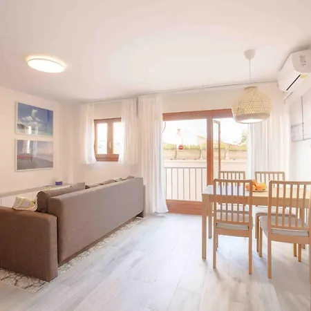 Casa Arnau, A Pie De Playa. Calafell